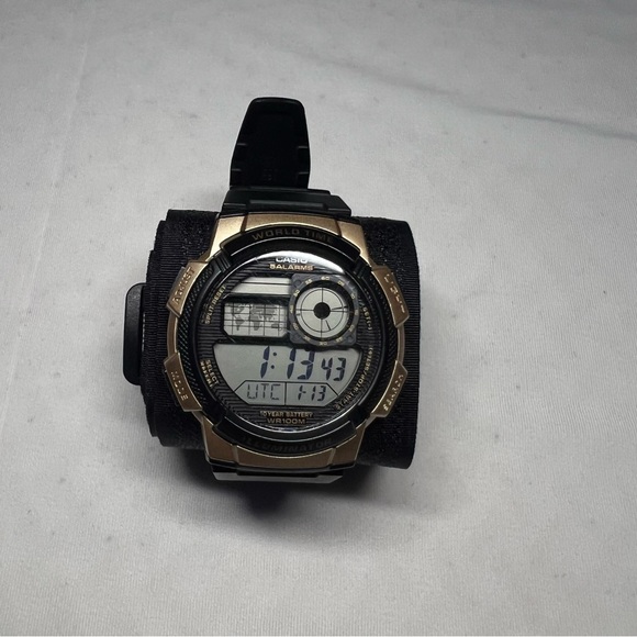 Casio Digital Watch Set - Picture 4 of 4